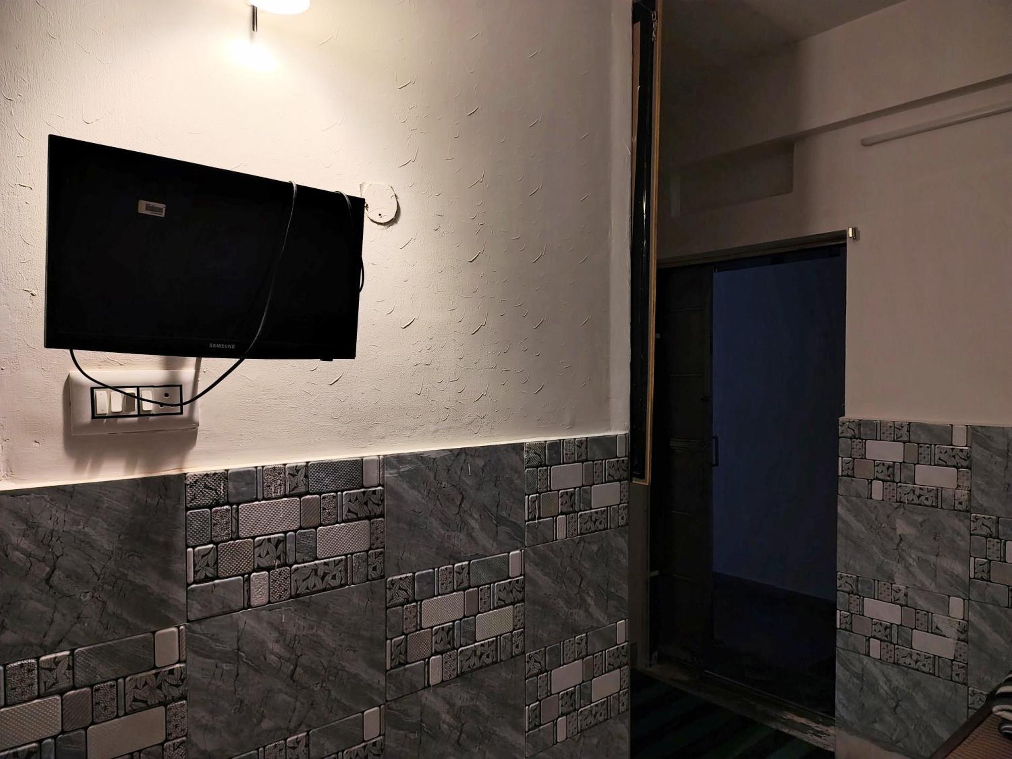 Nirman Beach Homestay Puri Ngoại thất bức ảnh
